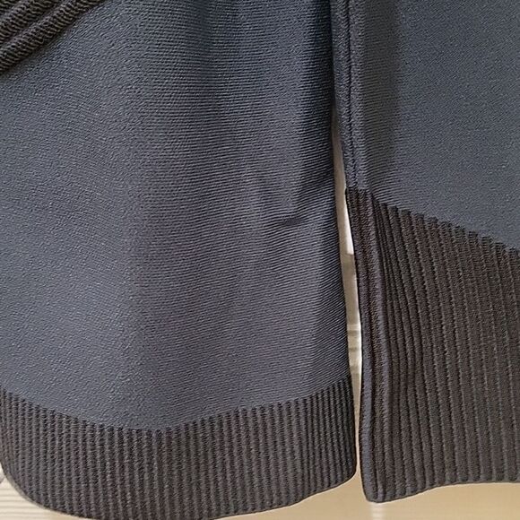 Maison Ullens V Neck Sweater - Picture 10 of 12